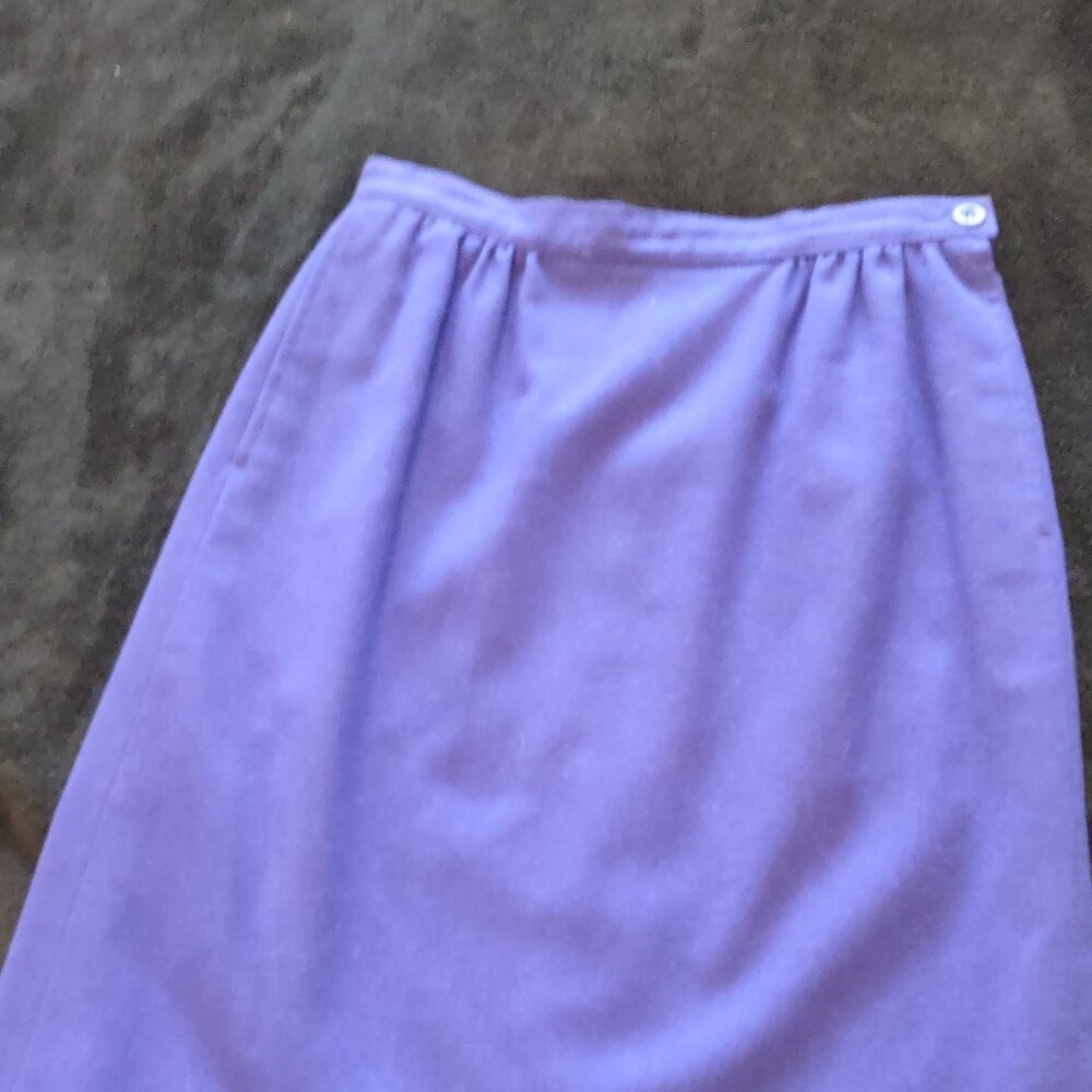 Stunning Petite Pendleton 100% wool purple skirt